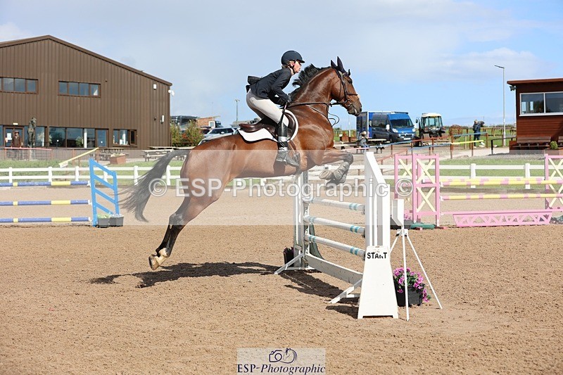 250913-142736-07375 - Cls 25 1.05m Amateur Quali