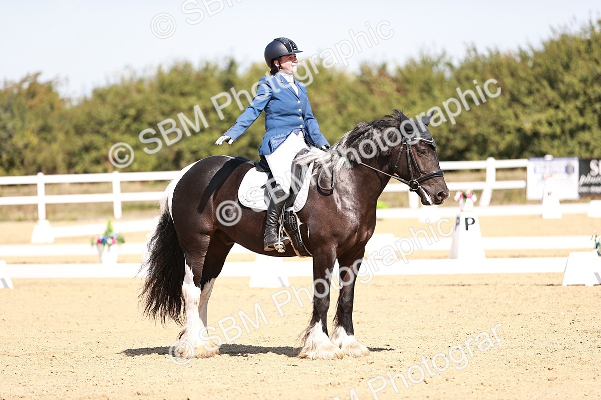 SBM_004606 - Class 12 - Novice 5 - 10.31-11.41