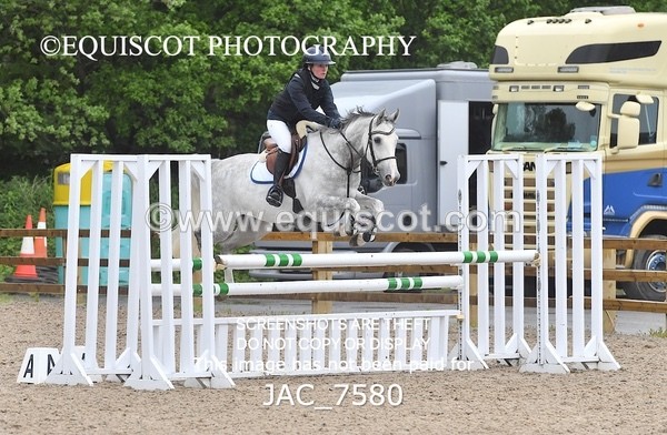 JAC_7580 - CLASS 14  Senior Newcomers/ 1.10m Open