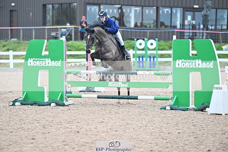 240128A-122648-00861 - Cls 4 Pony Newcomers and 1m Open