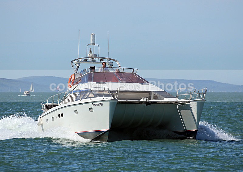 130506 PURRFECT ESCAPE WT7A9871 - Flybridge Cruisers