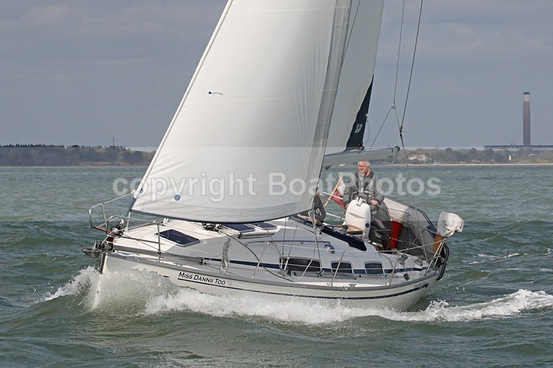 170415 MISS DANNII TOO - BAVARIA 31 CRUISER  1Y3A1597 - Sailboats - monohull