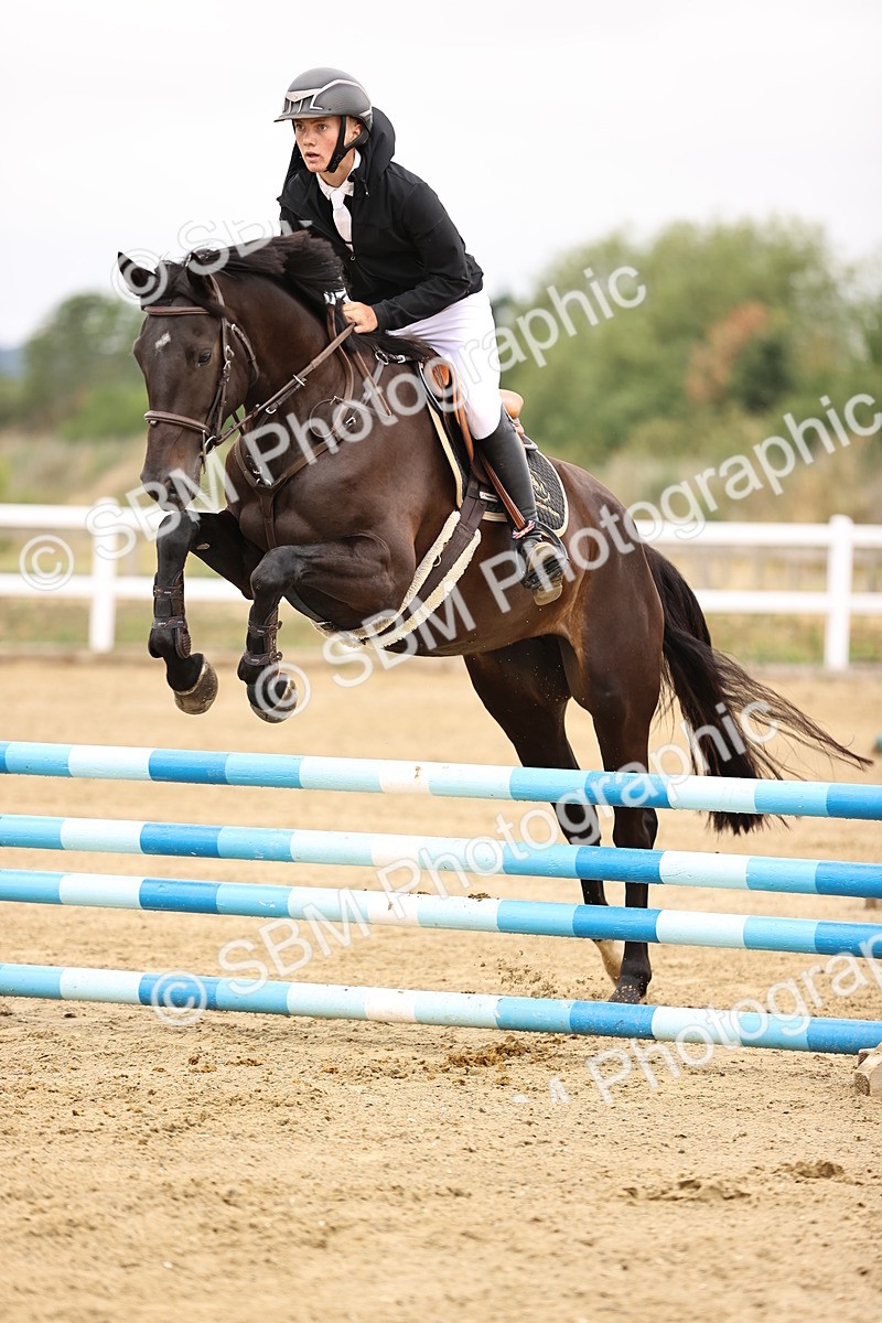 SBM_024392 - Class 8 - Clear Round