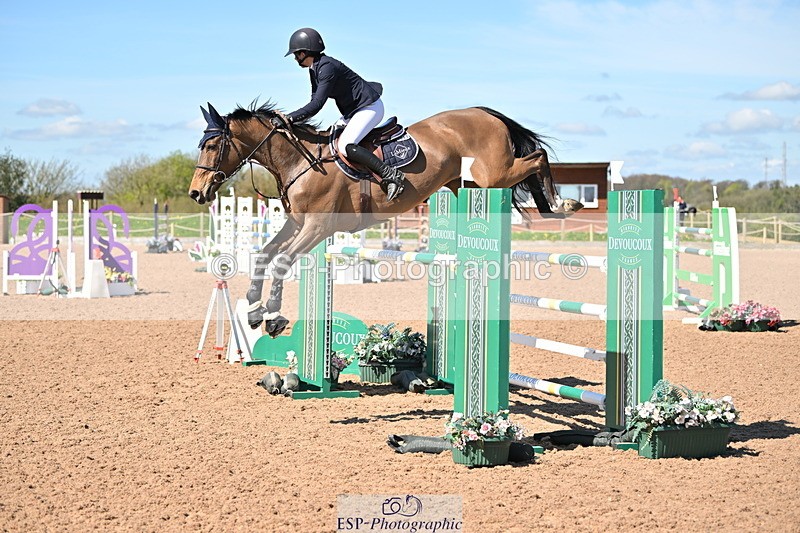 240418A-112943-02584 - Cls 5, 2 Star Medium Tour 1.35m