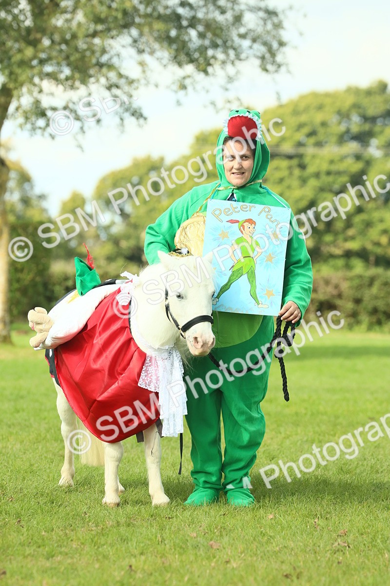 SBM_63510 - S35 - Fancy Dress Showing
