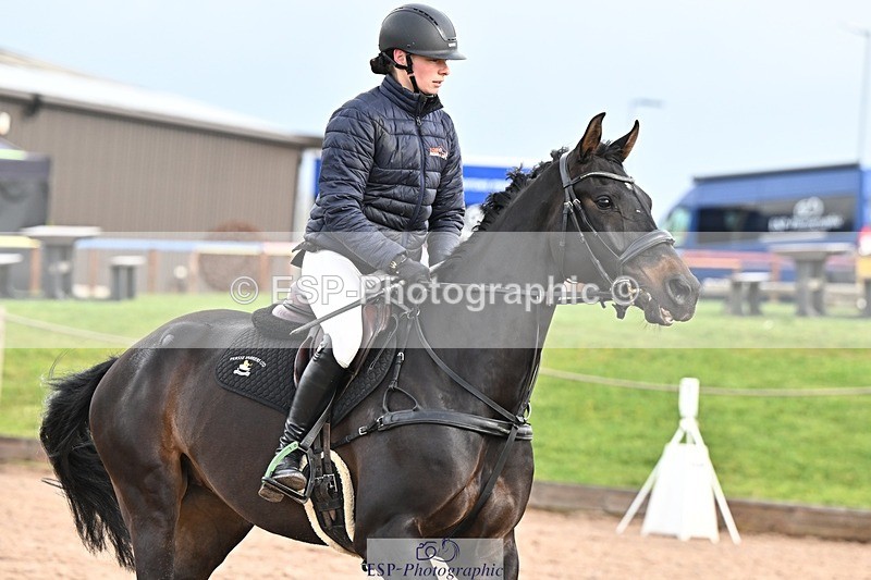 250416-092158-00038 - Cls 1 British Novice and 90cm