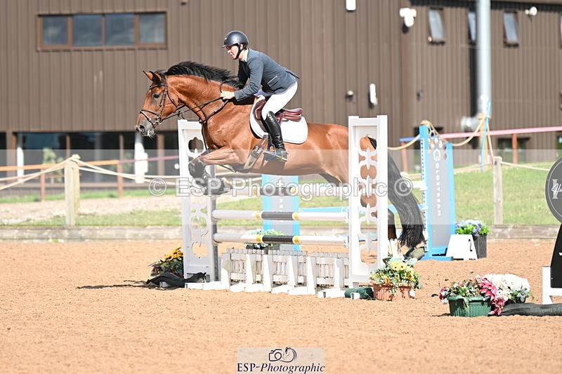 240912A-110039-00460 - Cls 2 Snr Newcomers