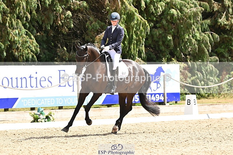 250808A-144013-00967 - 032-Caitlin.BurgessFurst.Sandreo.MFS