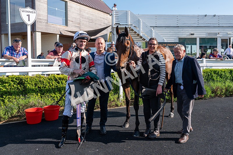 100625-Race 2-Right And Exact-8409