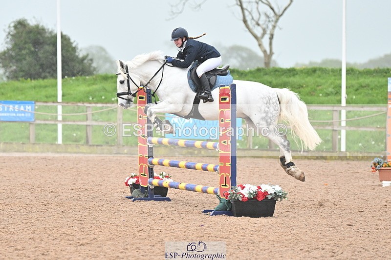 240505A-124508-05172 - Cls 4 Blue Chip Pony Newcomers & 1m Open