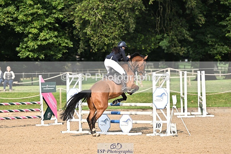 240818-090417-03310 - Cls 8A Snr British Novice