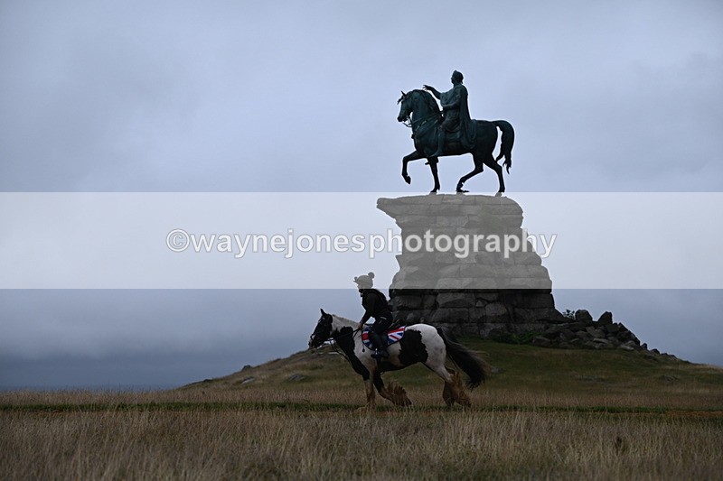 DSC_1949 - Time at Statue 12:13 to 12:32