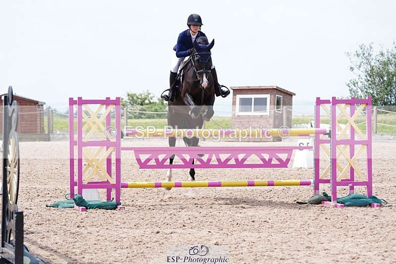 250523-122232-01455 - Cls 03 Snr Fox 1st Rnd