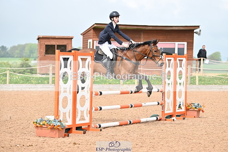 240506A-110038-08360 - Cls 3  Pony Discovery & 90cm Open