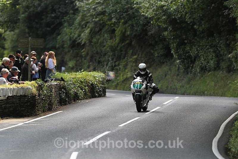 FOM_1020 - Classic TT Lap of honour