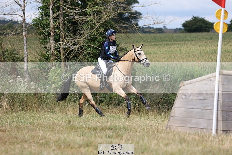 250802A-134834-04408 - B-090-Kate.Markham-SEYCHELLES.SILVER