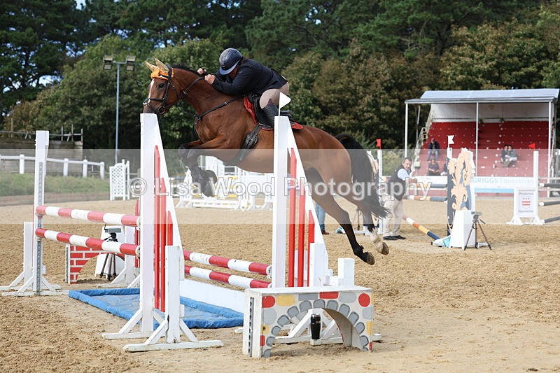 3E7A0580 - Class 13: Senior Newcomers/1.10m open