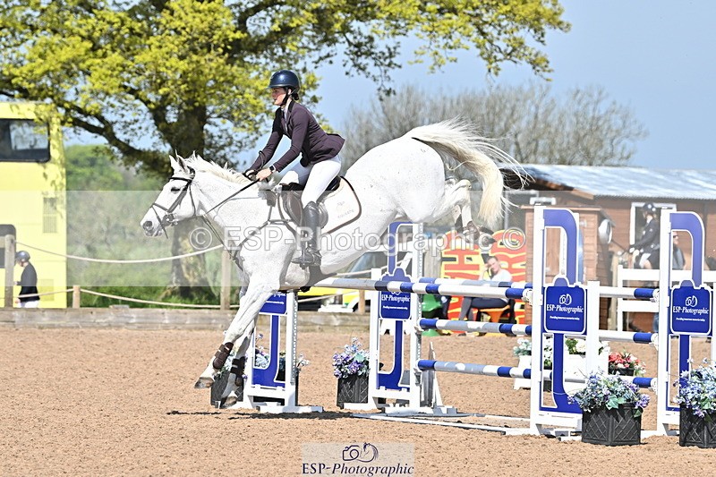 240509A-112020-01122 - Cls 9 Snr 1.20m Open