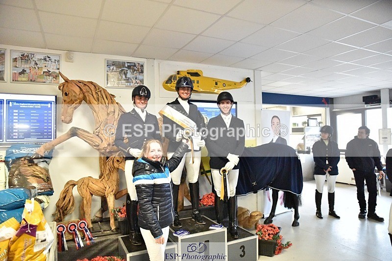 250214-153438-02578 - Advanced Medium Silver Presentations