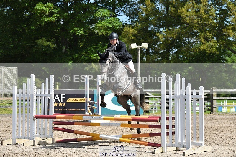 230512-112342-00650 - Cls 10 Snr 85cm Schooling