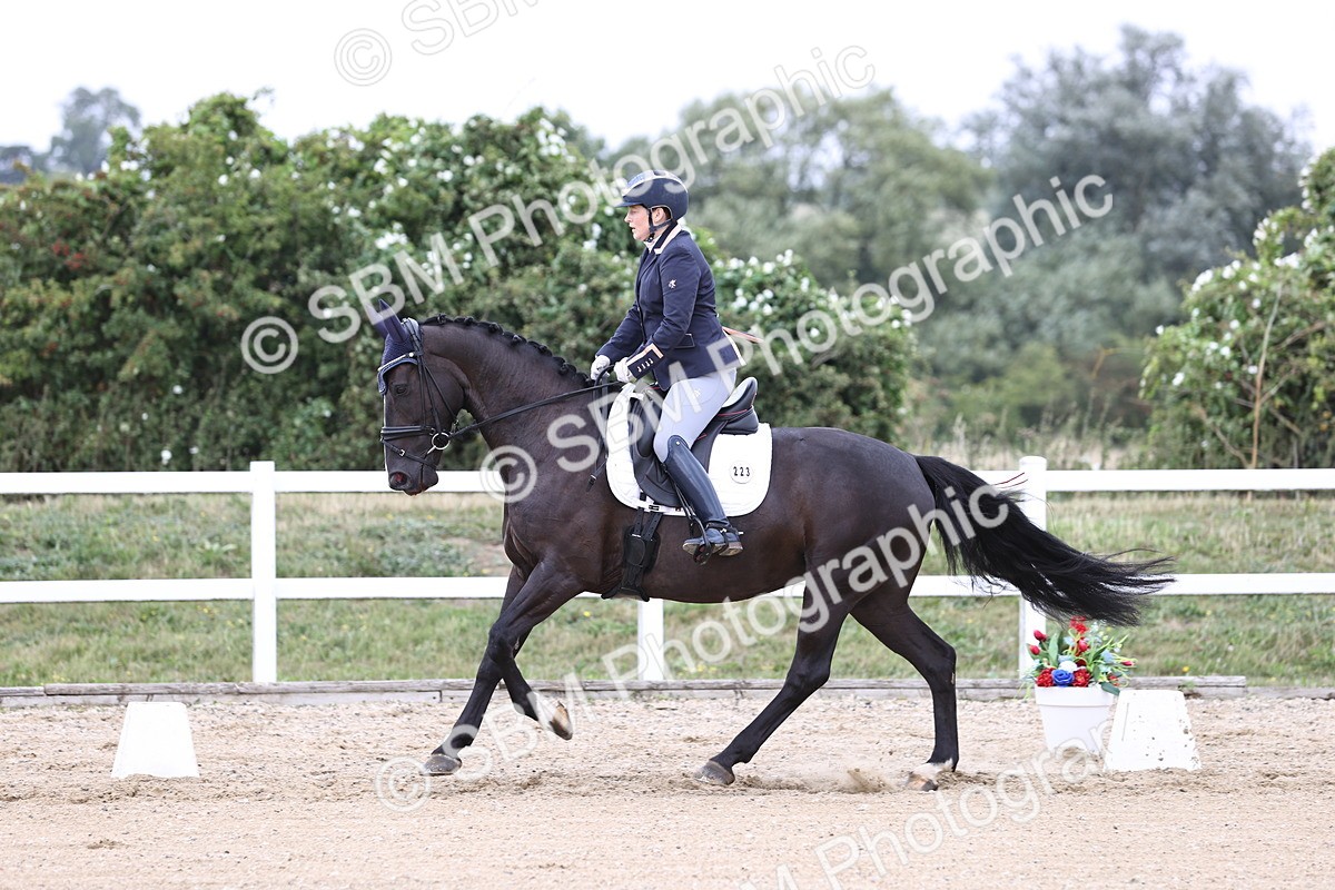 SBM_017575 - Class 14 - Novice 23 - 13.52-14.55