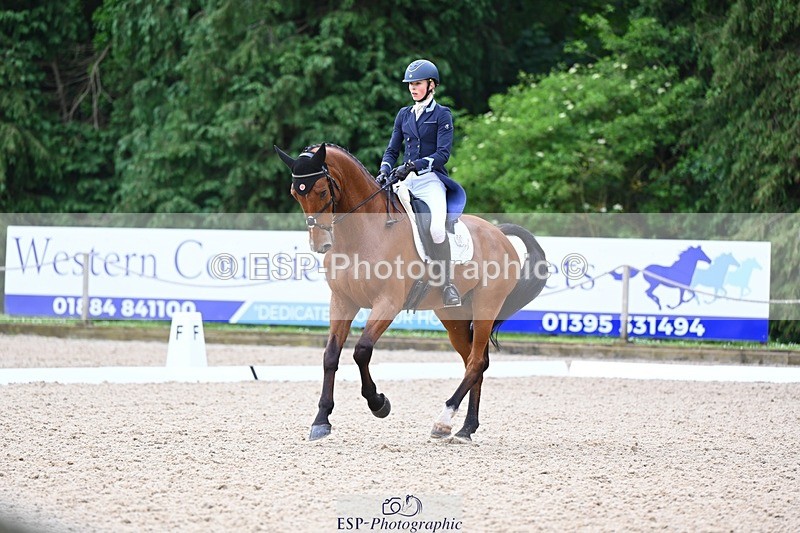 240524-090400-07654 - 501-BRUNO_FG-Edie_Campbell