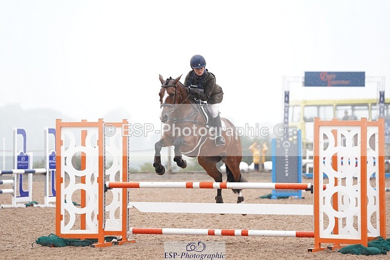 240901A-135302-09844 - 553-Molly.Pullin-OAKWELLYNS.DECANTER.OF.SKYE