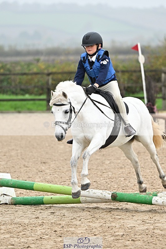 241110-095803-00136 - 40cm Showjumping