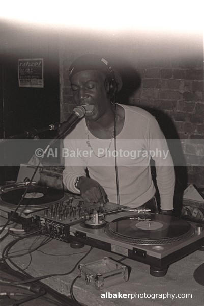 20 - Grandmaster Flash @ Sankeys Soap 23.10.02