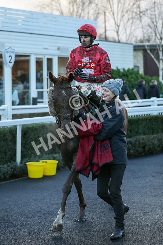 281223-Race 5-Crixuss Escape-3533 - Race 5