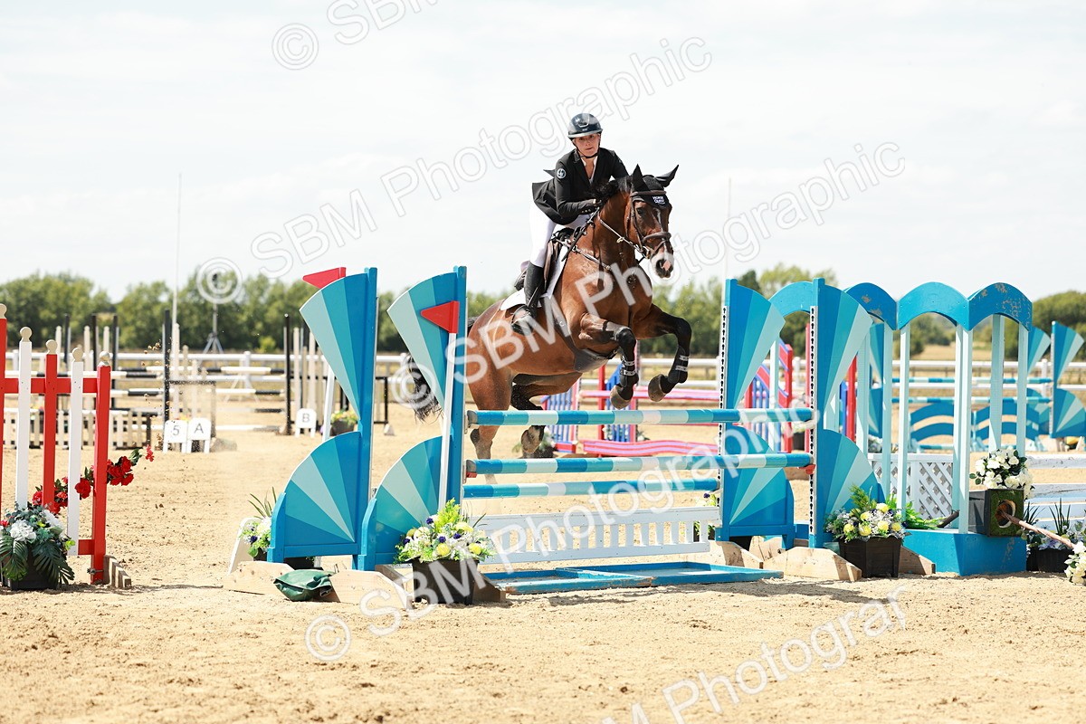 SBM_007576 - Class 3 - Senior Newcomers - 1.10m Open