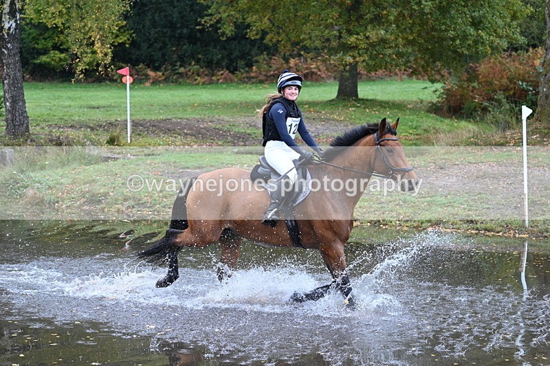 WJ7_3095 - Time 10:47 to 11:11 at the water