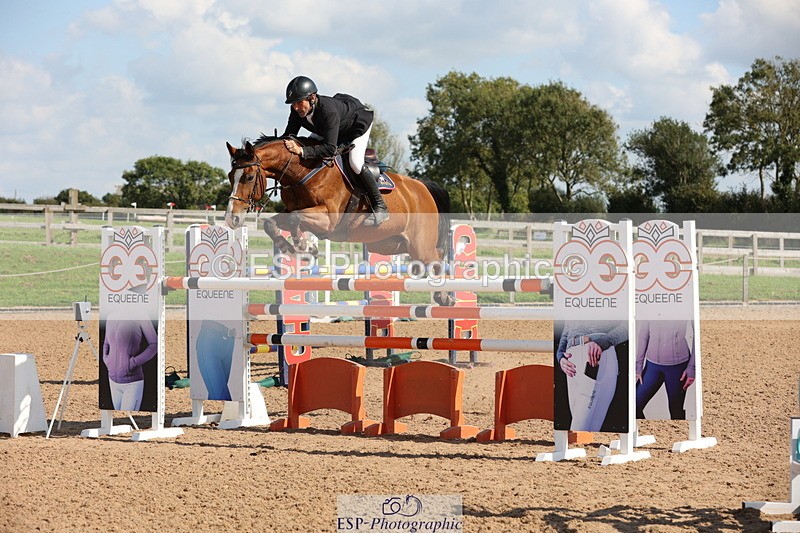 230915A-142911-02584 - Cls 5 National 1.40m