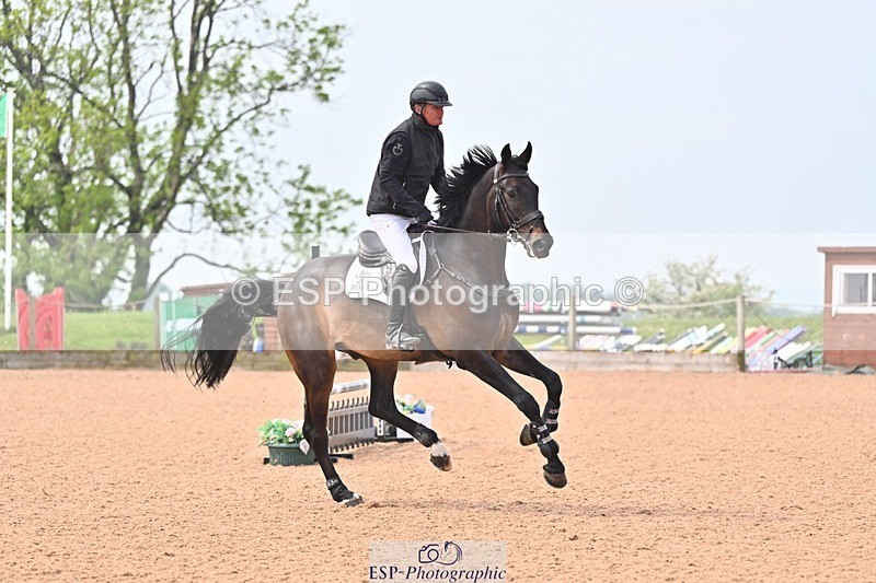 260509-112510-01952 - Cls 26a Snr Foxhunter
