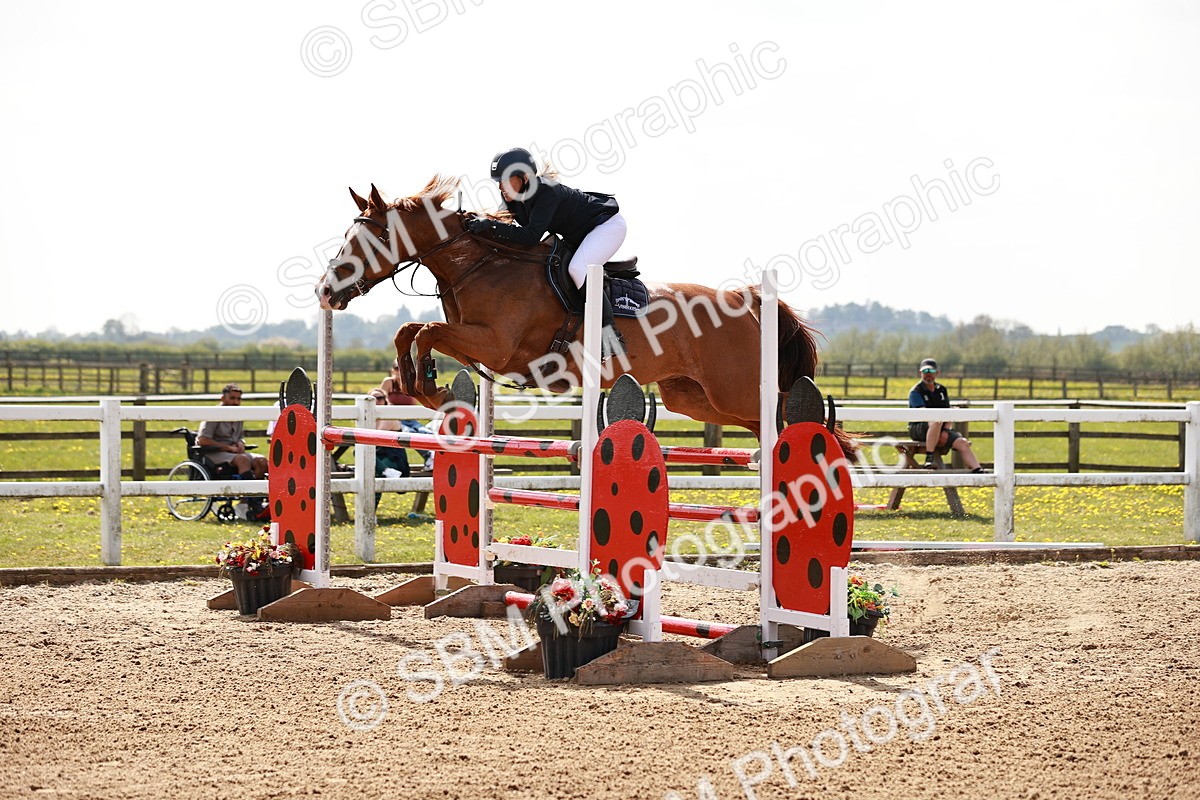  - Class 26 - Senior Foxhunter - 1.20m