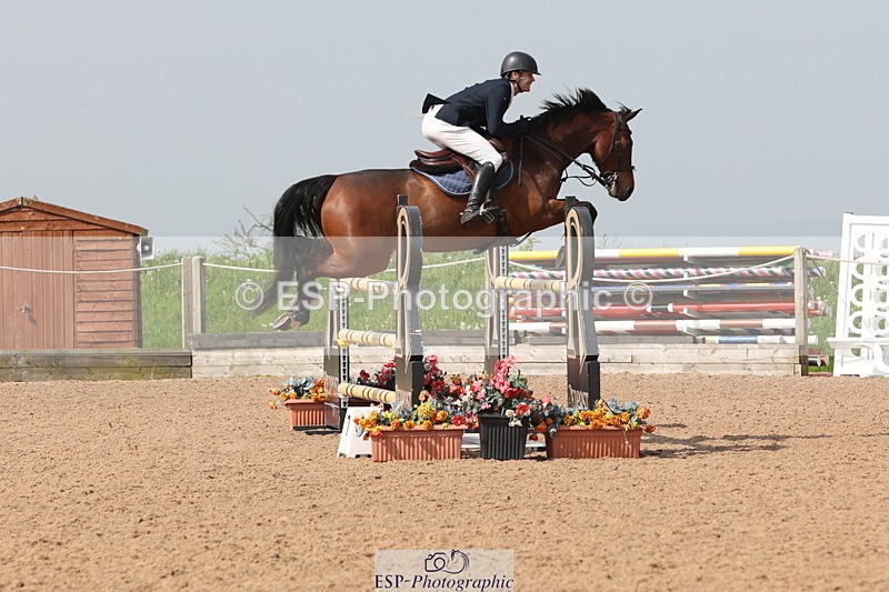 240511A-102757-11750 - Cls 33 Snr 1.20m Open