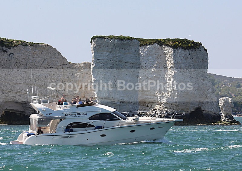 130526 CASTAWAY CHARTERS WT7A5182 - Flybridge Cruisers