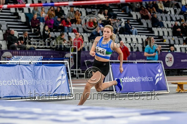 AgeInd25SUN-913314 - Field Female