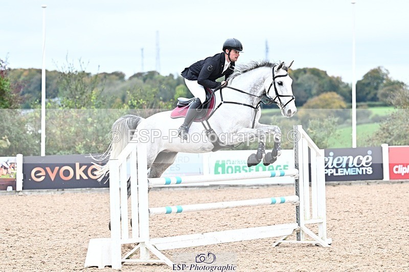 251015-132738-00574 - Cls 4 Newcomers and 1.10m Open