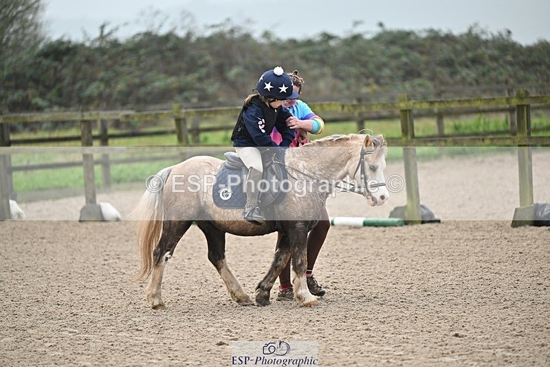 241110-093753-00028 - 40cm Showjumping