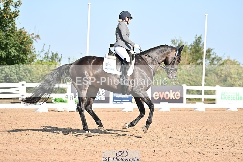 250816-094003-02650 - 094-Alicia.GriffithsSeagry.Danita