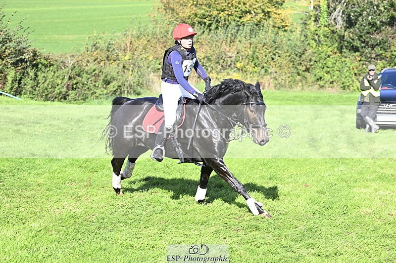 251024A-124305-11249 - B-136-Sophie.Jackson