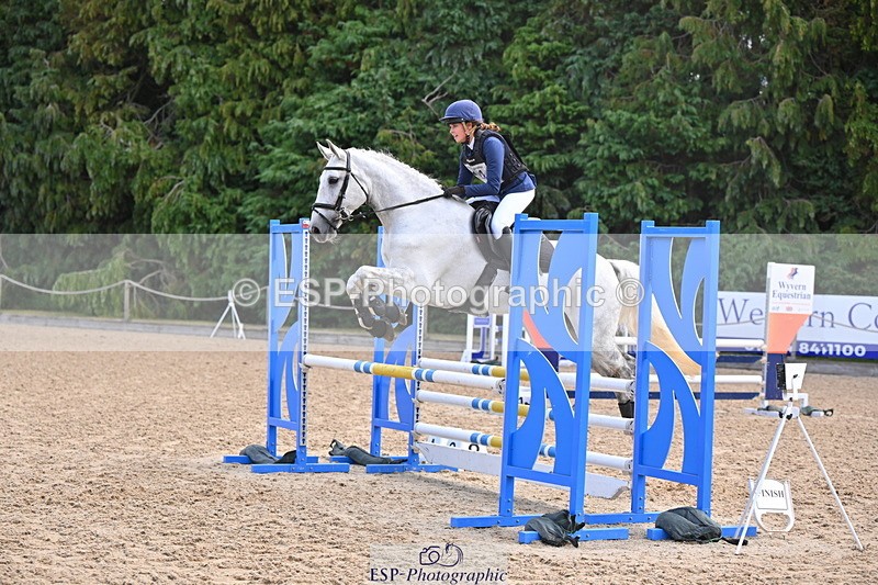 250802A-102741-00562 - A-014-Mia.Hughes-KILNHANGERS.LITTLE.GEM