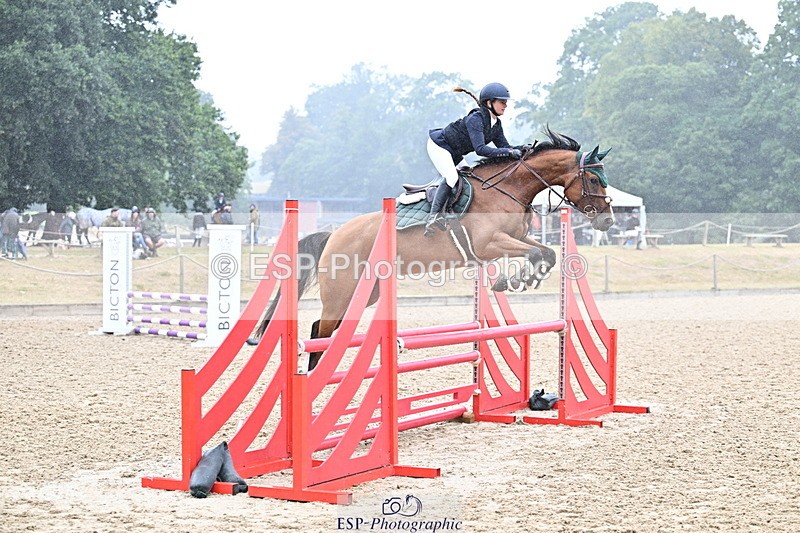 250830A-132014-06196 - Cls 22 95cm Amateur Quali