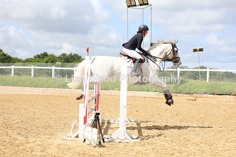 3E7A3181 - Class 4: Senior British Novice/90cm open