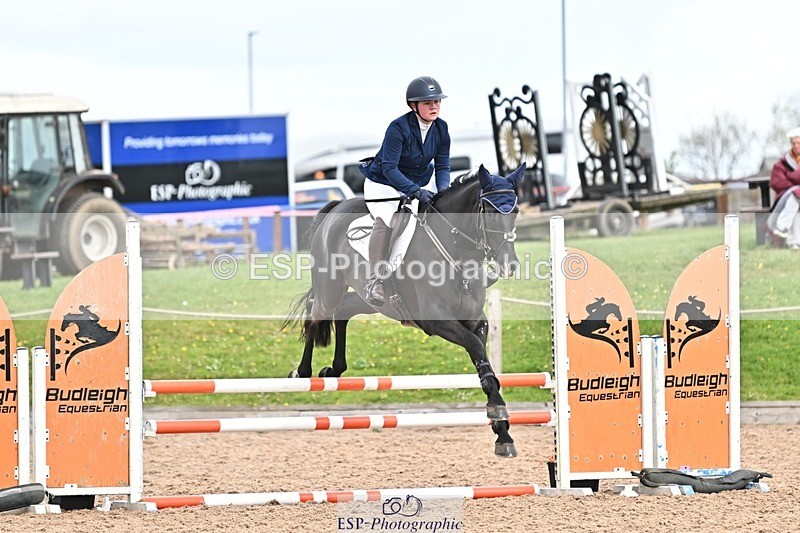 250414-111725-00423 - 90cm Round 1