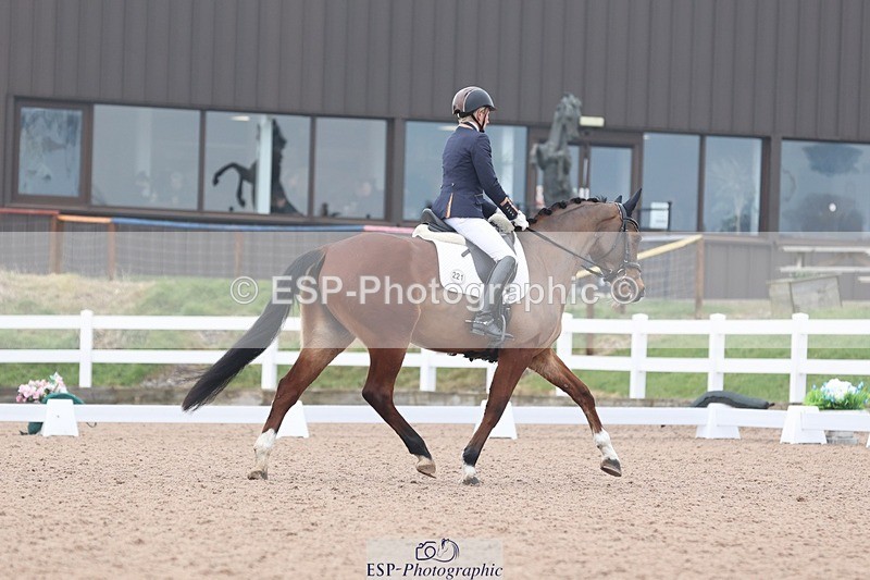 250216-104118-05050 - 221-Alice.Peternell-Noa.Le