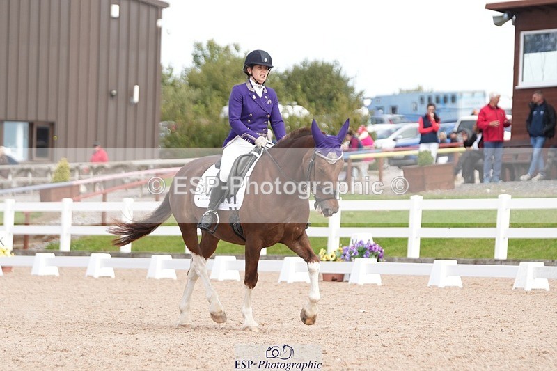 250906-132237-03606 - 017-Natalie.RosewarnePenpont.Fancy.That