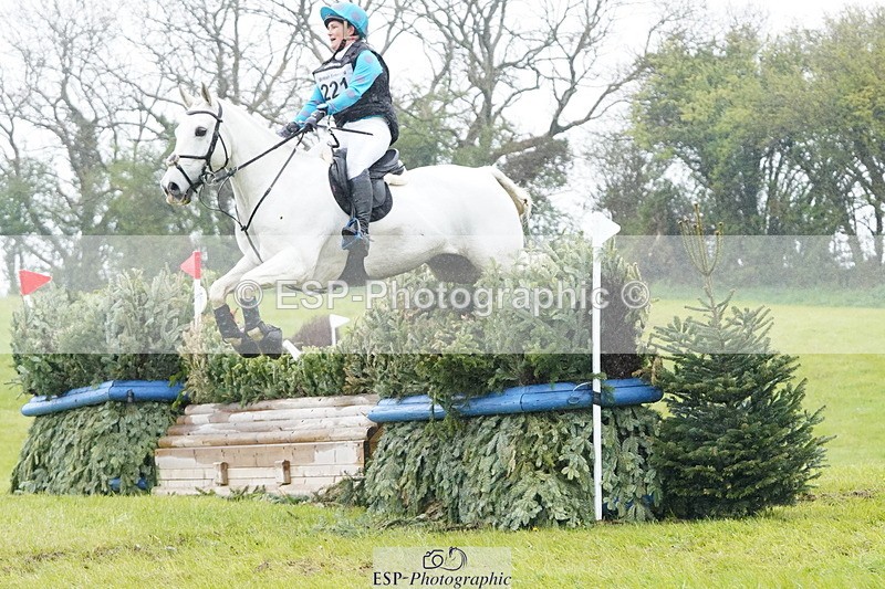 250418-143834-05278 - 221-Lauren.Greaves-EMERALD.LAD.II