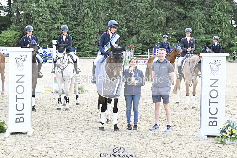 250525A-161237-18539 - Presentations Section C CCI 2 Star Long